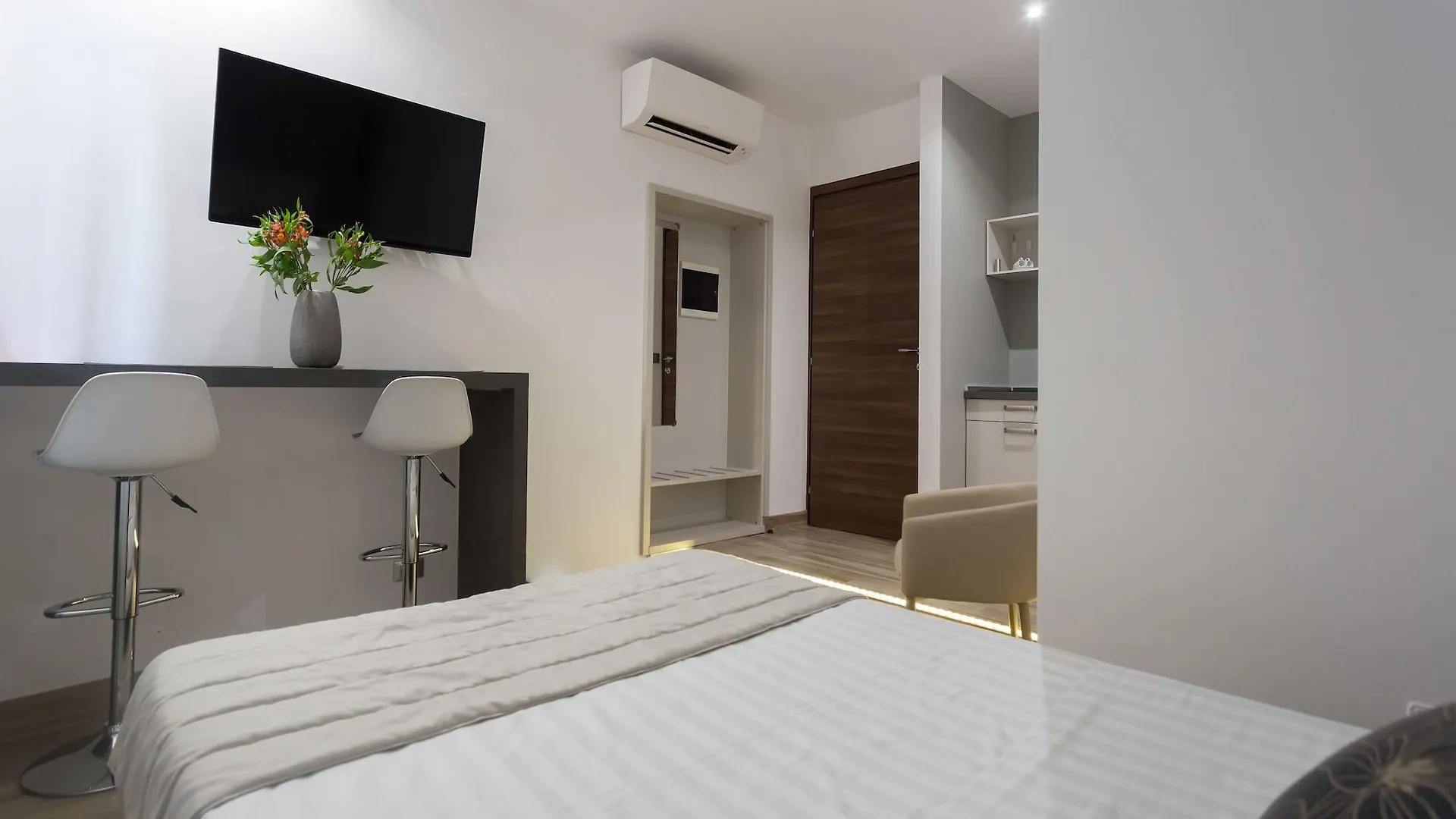 Aparthotel Durini Milan 2*,  Italy