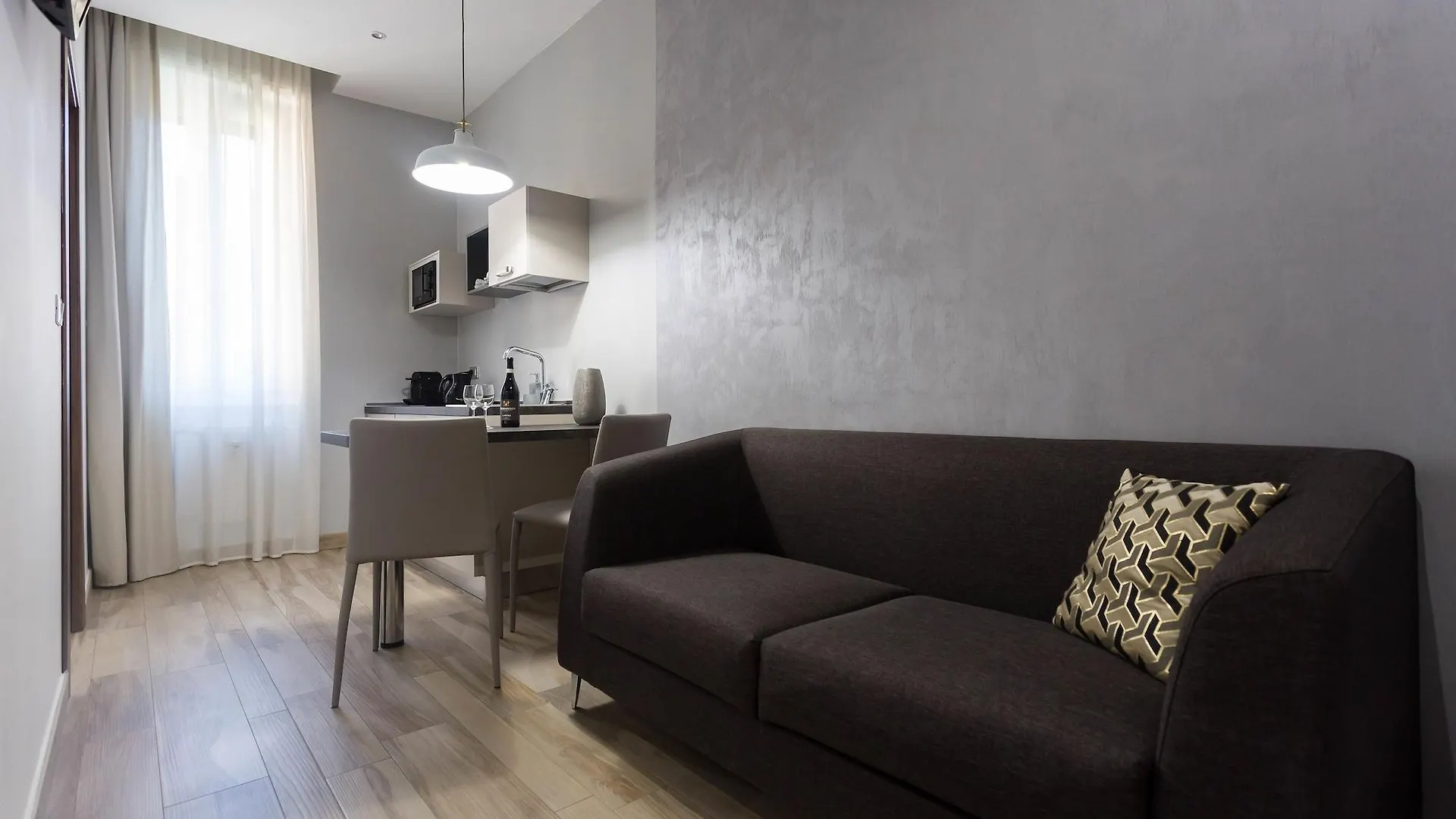 Aparthotel Durini Milan