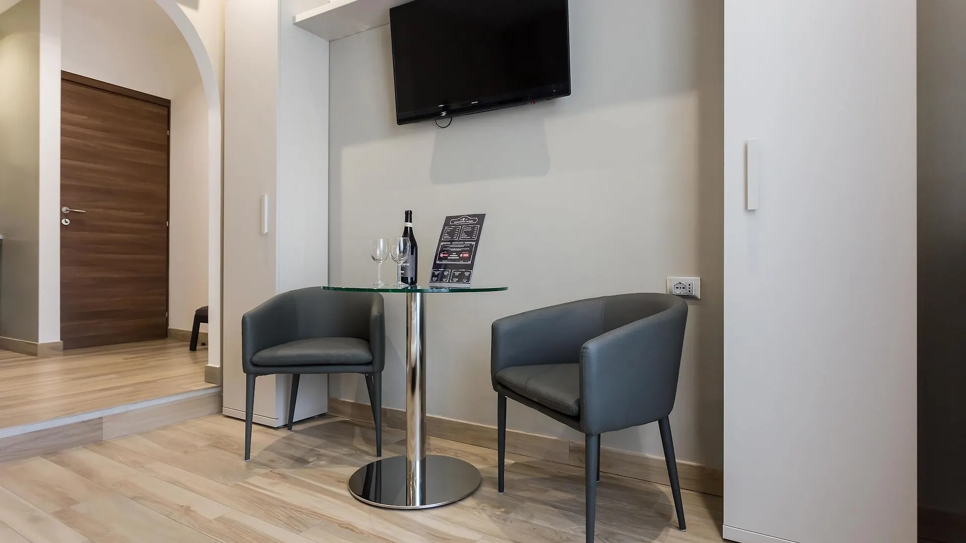 Aparthotel Durini Milan